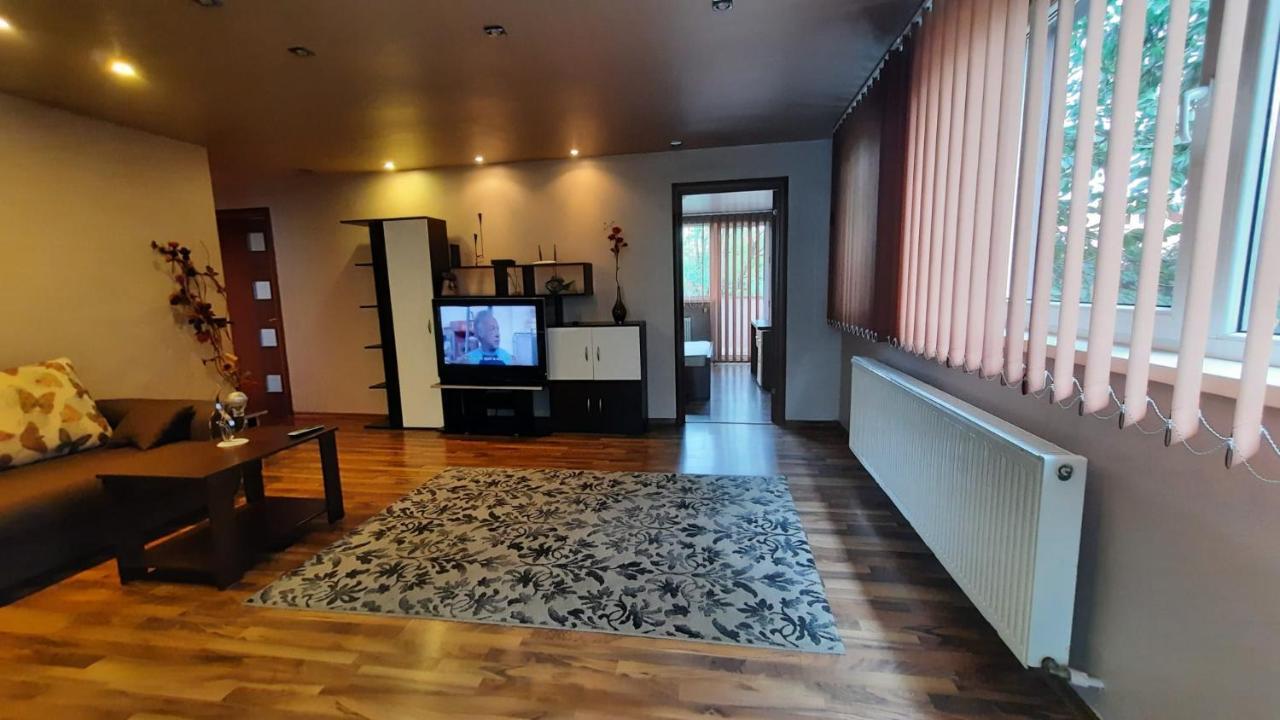Apartament Laurentiu - Etaj.1 Bucureşti Eksteriør bilde