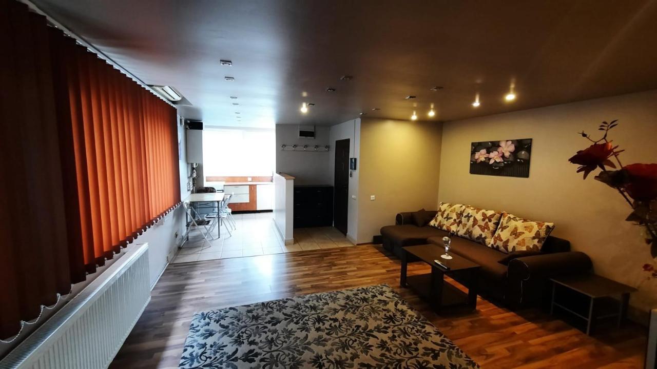 Apartament Laurentiu - Etaj.1 Bucureşti Eksteriør bilde