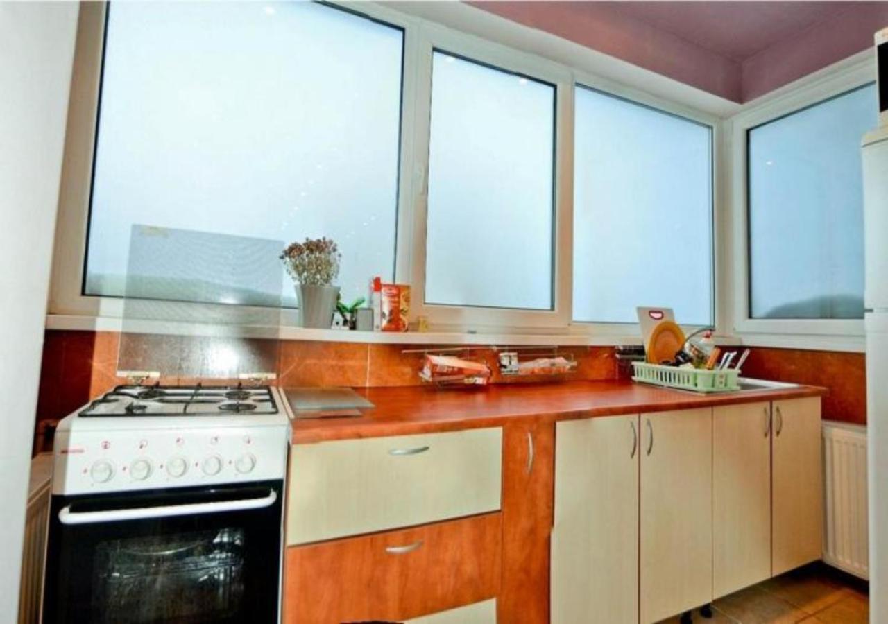 Apartament Laurentiu - Etaj.1 Bucureşti Eksteriør bilde