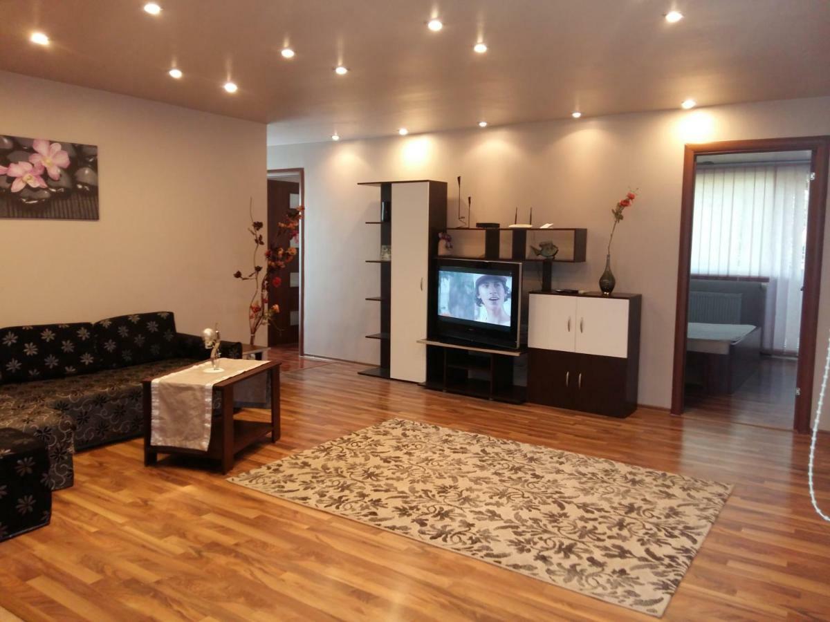 Apartament Laurentiu - Etaj.1 Bucureşti Eksteriør bilde